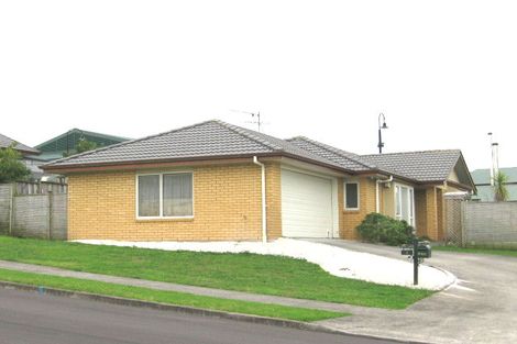 Photo of property in 8 Rush Creek Drive, Westgate, Auckland, 0614