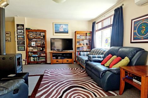 Photo of property in 14 Lincoln Street, Picton, 7220