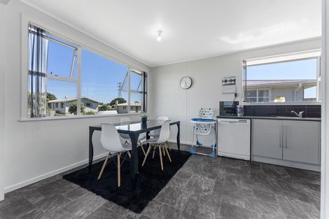 Photo of property in 55 Marama Crescent, Spotswood, New Plymouth, 4310