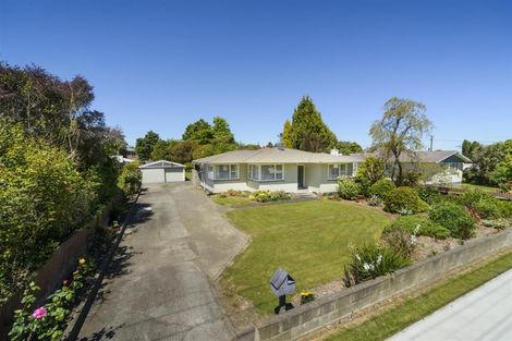 Photo of property in 17 Skerman Street, Marton, 4710