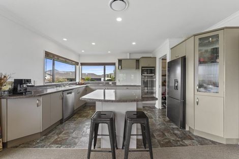 Photo of property in 2 Masefield Terrace, Kelvin Grove, Palmerston North, 4414