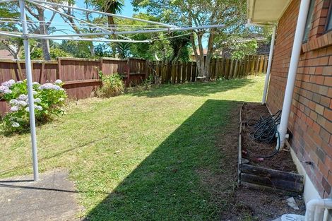 Photo of property in 24 Dianne Louise Drive, Half Moon Bay, Auckland, 2012