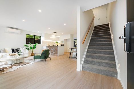 Photo of property in 31 Kurnell Drive, Botany Downs, Auckland, 2010