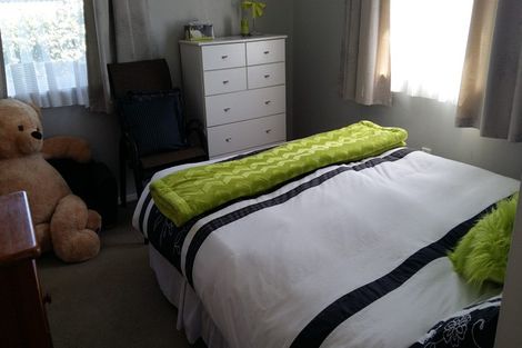 Photo of property in 7 Terrance Grove, Paparangi, Wellington, 6037