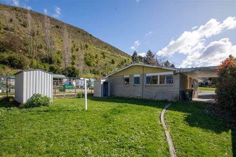 Photo of property in 4 Ednam Street, Roxburgh, 9500
