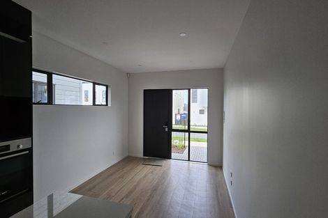 Photo of property in 15 Greenbrier Street, Westgate, 0814