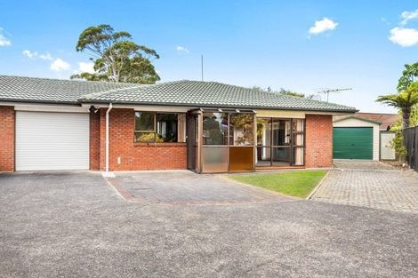 Photo of property in 1/6 Annette Avenue, Te Atatu South, Auckland, 0610