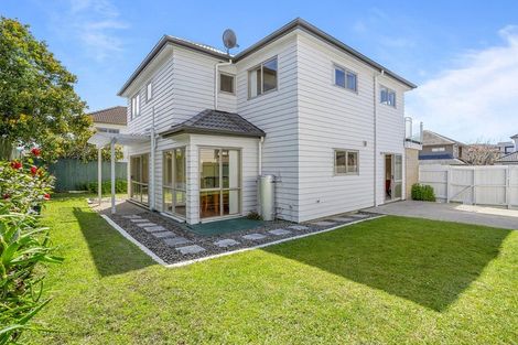 Photo of property in 12 Merlot Way, Te Atatu South, Auckland, 0610