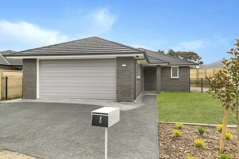 Photo of property in 8 Martingale Drive, Whitby, Porirua, 5024