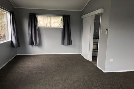 Photo of property in 40 Tremaine Avenue, Two Mile Bay, Taupo, 3330