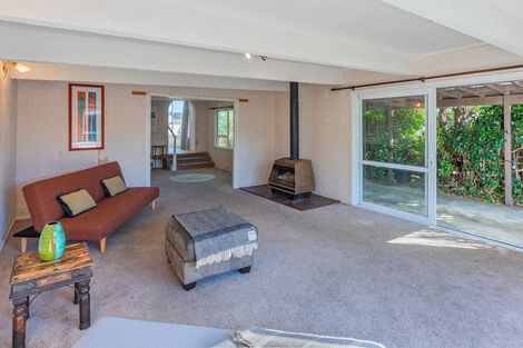 Photo of property in 8 Andrew Street, Waikanae, 5036