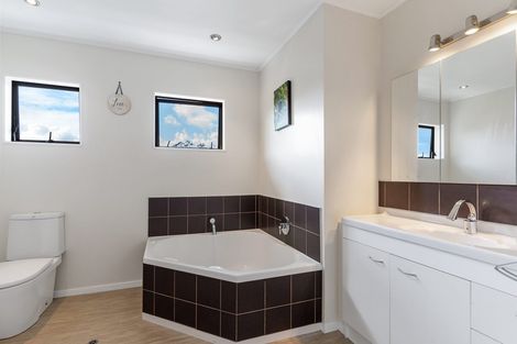 Photo of property in 7 Claret Place, Henderson, Auckland, 0612