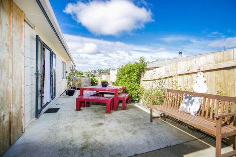 Photo of property in 49 Garton Drive, Massey, Auckland, 0614