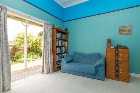 Photo of property in 31 Dunk Place, Milson, Palmerston North, 4414