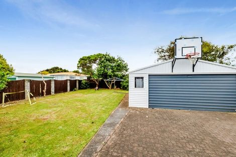 Photo of property in 11 Manuka Place, Hawera, 4610