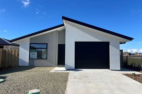 Photo of property in 16 Millhaven Place, Casebrook, Christchurch, 8051