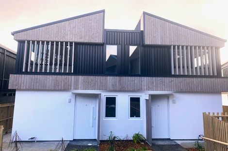 Photo of property in 6u5 Bushland Grove, Paparangi, Wellington, 6037