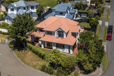 Photo of property in 2 Ridley Green, Churton Park, Wellington, 6037