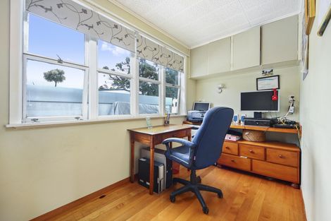 Photo of property in 12 Kereru Street, Henderson, Auckland, 0612