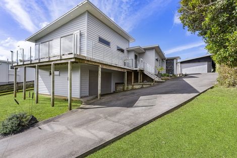 Photo of property in 6 Poplar Road, Stanmore Bay, Whangaparaoa, 0932