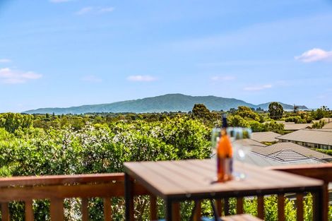 Photo of property in 56 Kakariki Grove, Waikanae, 5036