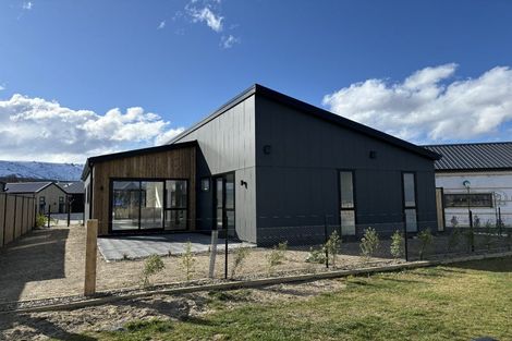 Photo of property in 8 Bragato Way, Cromwell, 9310