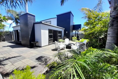 Photo of property in 137 The Fairway, Matarangi, Whitianga, 3592