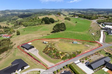 Photo of property in 8 Kahu Lane, Minden, 3176