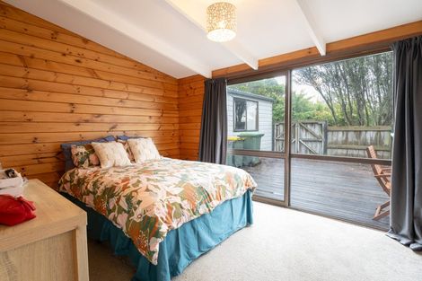 Photo of property in 6 Buccaneer Place, Grenada Village, Wellington, 6037