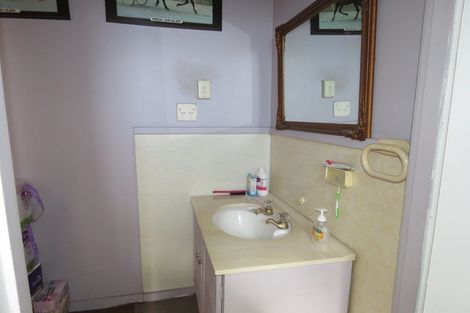 Photo of property in 20 Bentham Street, Westport, 7825