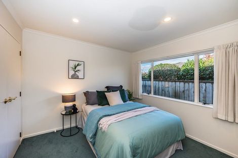 Photo of property in 122 Guildford Drive, Paraparaumu Beach, Paraparaumu, 5032
