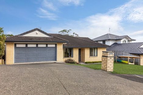 Photo of property in 31 Condor Place, Unsworth Heights, Auckland, 0632