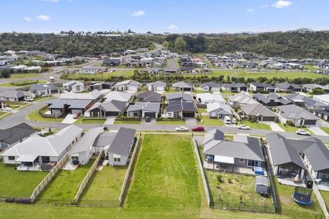 Photo of property in 109 Awataha Crescent, Pyes Pa, Tauranga, 3110