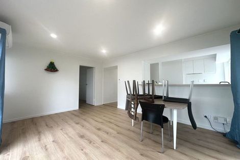 Photo of property in 18 Archers Road, Glenfield, Auckland, 0629