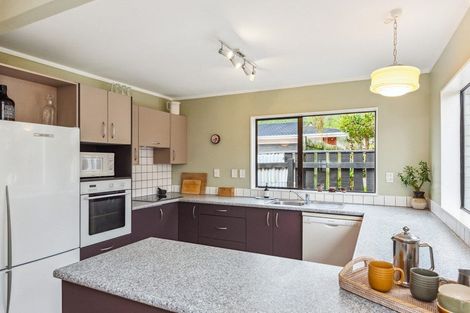 Photo of property in 38 Kapanui Road, Waikanae, 5036