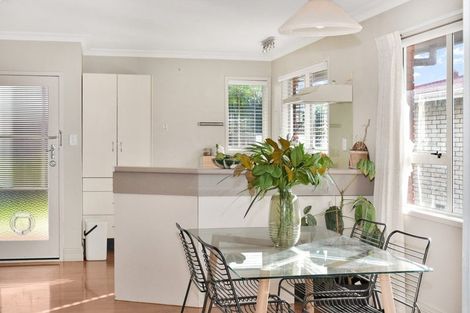 Photo of property in 23 Whitaker Street, Otumoetai, Tauranga, 3110