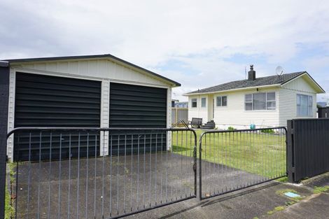 Photo of property in 27 Perth Street, Levin, 5510