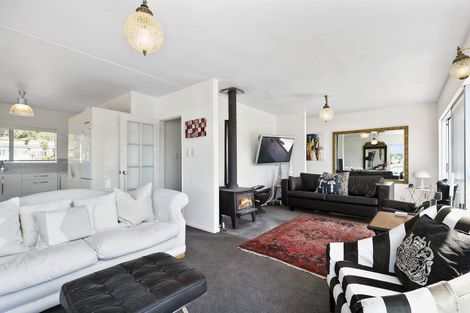 Photo of property in 281 Queens Drive, Lyall Bay, Wellington, 6022