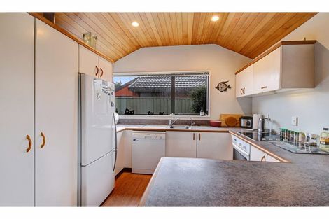 Photo of property in 22 Briarmont Street, Avondale, Christchurch, 8061