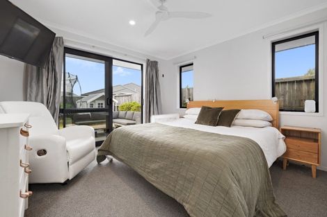 Photo of property in 5 Oka Street, Papamoa Beach, Papamoa, 3118