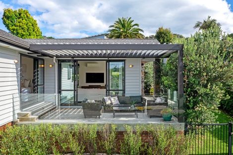 Photo of property in 15 Javelin Close, Gulf Harbour, Whangaparaoa, 0930