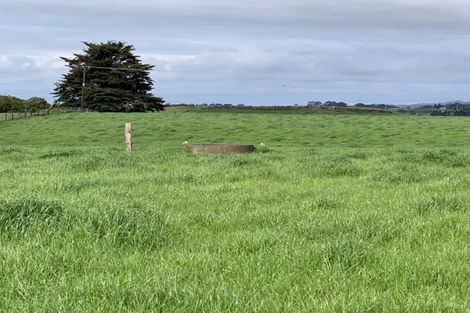 Photo of property in 267 Waitara Road, Brixton, Waitara, 4382