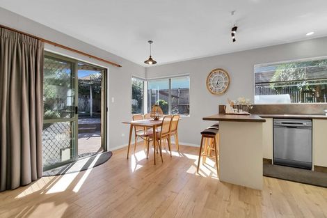 Photo of property in 70 Tawavale Street, Pukehangi, Rotorua, 3015