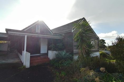 Photo of property in 118 Pupuke Road, Hillcrest, Auckland, 0627