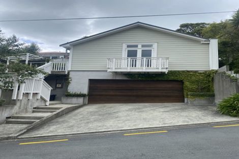 Photo of property in 17 Tanera Crescent, Brooklyn, Wellington, 6021