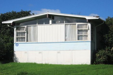 Photo of property in 14 Coburg Street, Henderson, Auckland, 0612