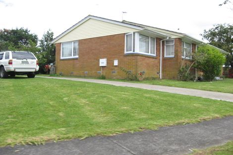 Photo of property in 43 Heyford Close, Mangere, Auckland, 2022
