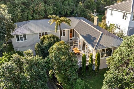 Photo of property in 10 Tui Terrace, Tawa, Wellington, 5028