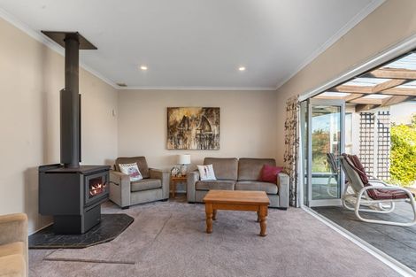 Photo of property in 12 Petries Road, Woodend, 7610