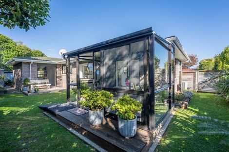 Photo of property in 56a Rewarewa Crescent, Waikanae, 5036
